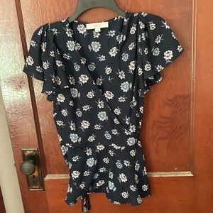 Loft wrap floral top size sm